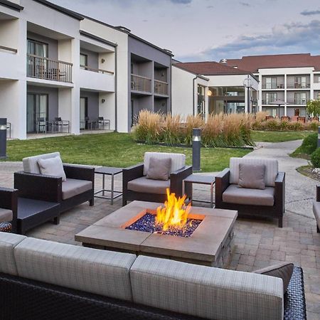 Courtyard By Marriott Detroit Warren Hotel Bagian luar foto