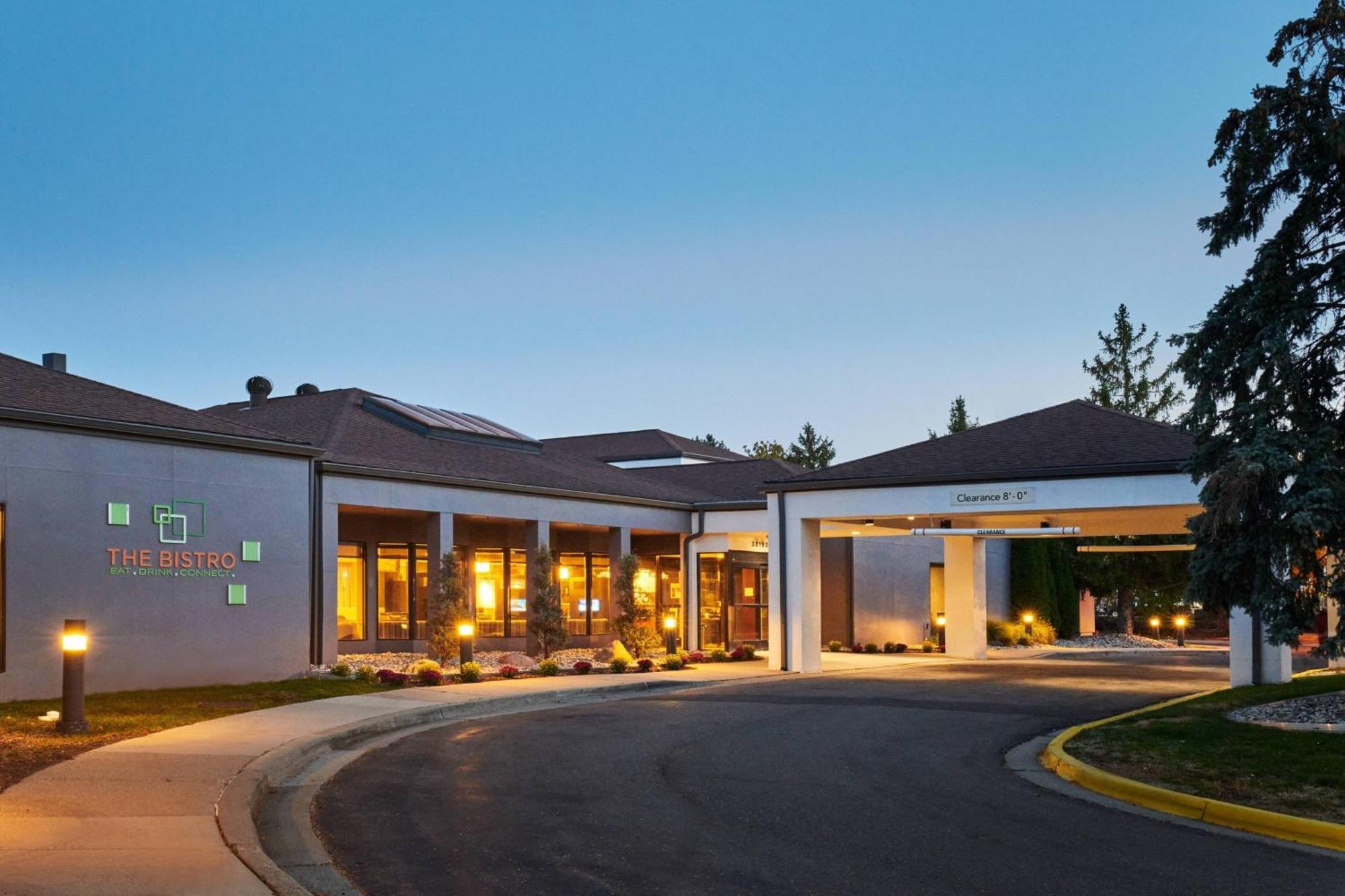 Courtyard By Marriott Detroit Warren Hotel Bagian luar foto
