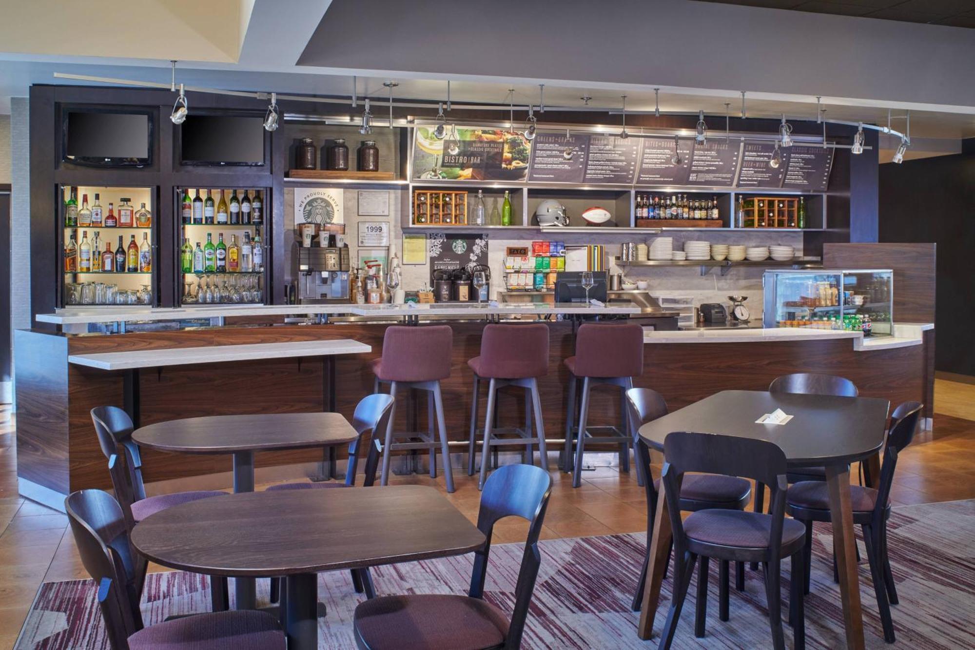 Courtyard By Marriott Detroit Warren Hotel Bagian luar foto