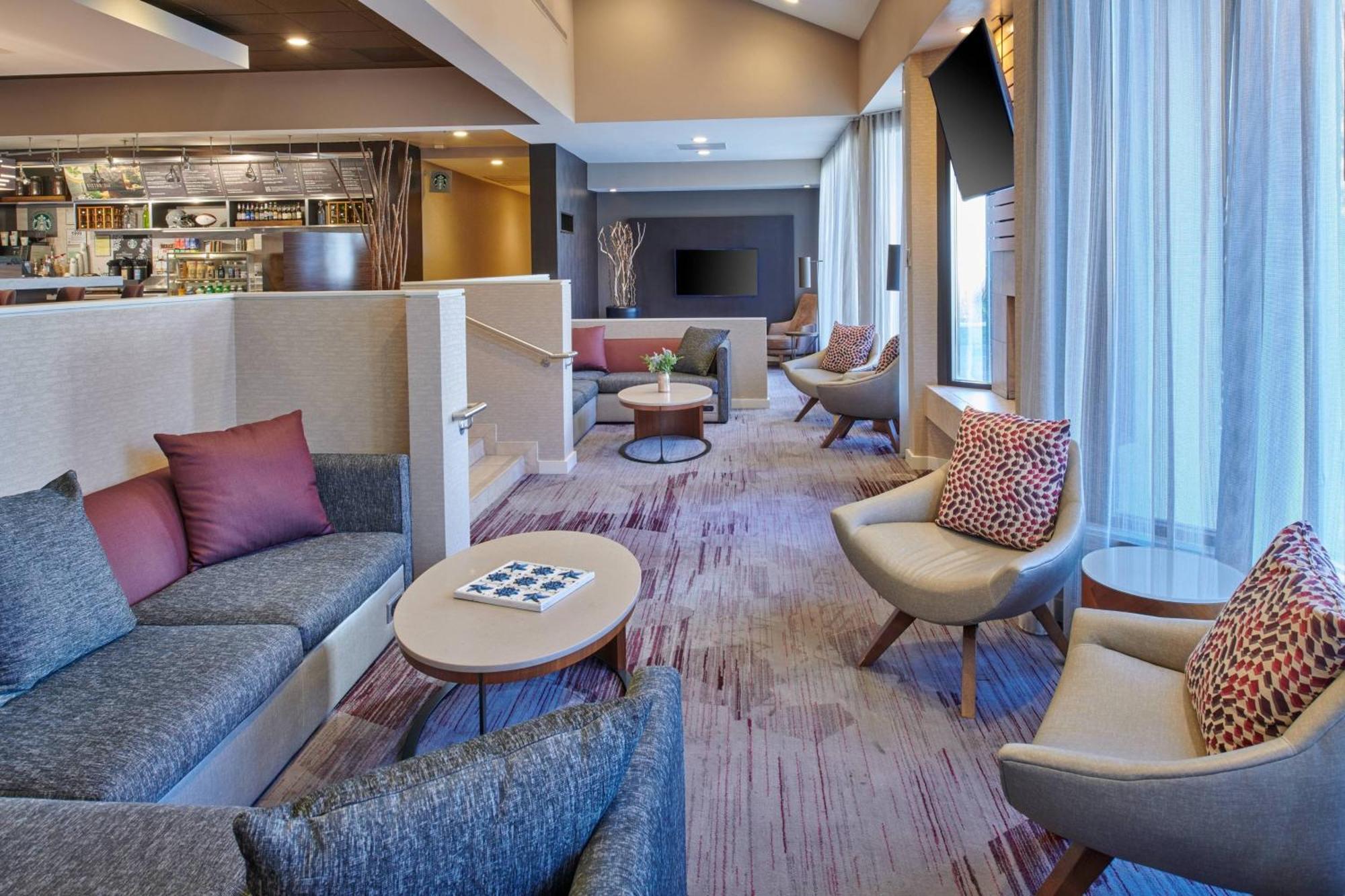 Courtyard By Marriott Detroit Warren Hotel Bagian luar foto